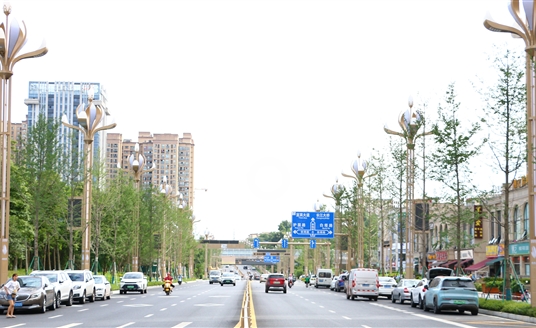 物聯(lián)網(wǎng)城市家具上新，“扮靚”宜賓黃桷坪大道